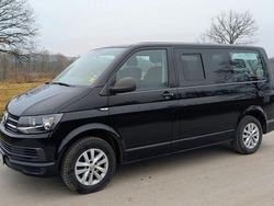 Schwarz Gebraucht 2016 VW Multivan Van | 24.900 €