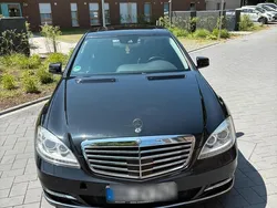 Schwarz Gebraucht 2009 Mercedes S400 Limousine | 12.000 €