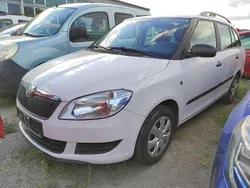 Weiß Gebraucht 2012 Skoda Fabia Cool Edition Kombi | 2.499 € (Fairer Preis)