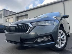 Grau quarzgrau Gebraucht 2020 Skoda Octavia First Edition Kombi | 24.990 € (Fairer Preis)