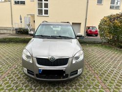 Silber Gebraucht 2008 Skoda Fabia Kleinwagen | 3.500 € (Teuer)