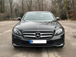 Schwarz Gebraucht 2017 Mercedes E220 Limousine | 25.000 € (Fairer Preis)