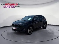 Schwarz Gebraucht 2022 Toyota Yaris Cross Elegant SUV | 25.990 € (Etwas zu teuer)