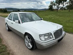 Weiß Gebraucht 1995 Mercedes E200 Limousine | 6.900 €