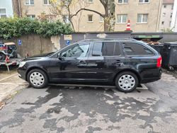 Schwarz Gebraucht 2009 Skoda Octavia Kombi | 3.800 € (Fairer Preis)