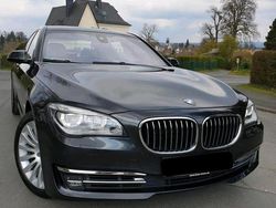 Grau Gebraucht 2013 BMW 750L Efficient Dynamics Limousine | 30.950 €