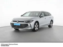 Silber Gebraucht 2024 VW Passat IQ Drive Kombi | 31.350 € (Teuer)