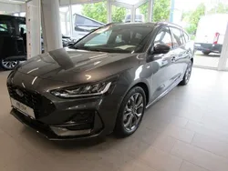 Gebraucht 2024 Ford Focus ST-Line Kombi | 31.990 €