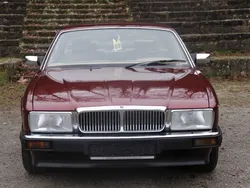 Rot Gebraucht 1991 Jaguar XJ40 Limousine | 39.999 €