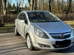 Silber Gebraucht 2007 Opel Corsa Cosmo Kleinwagen | 3.500 €