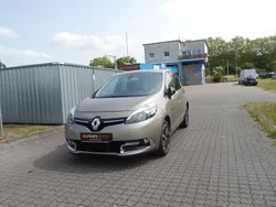 Beige Gebraucht 2015 Renault Scénic III Bose Edition Van / Kleinbus | 5.999 € (Fairer Preis)