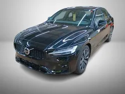 Onyx black / metallic Gebraucht 2024 Volvo S60 Plus Limousine | 35.890 € (Fairer Preis)