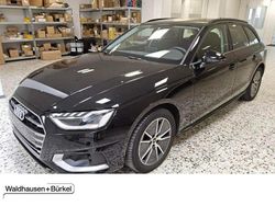 Brillantschwarz Gebraucht 2022 Audi A4 Advanced Kombi | 27.950 € (Fairer Preis)