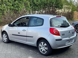 Silber Gebraucht 2008 Renault Clio II Extreme Limousine | 1.300 € (Fairer Preis)