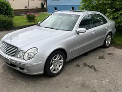 Silber Gebraucht 2004 Mercedes E220 Limousine | 3.200 € (Etwas zu teuer)