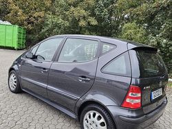 Grau Gebraucht 2002 Mercedes A140 Kleinwagen | 1.800 €