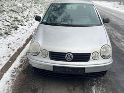 Silber Gebraucht 2004 VW Polo Comfortline Limousine | 400 € (Guter Preis)