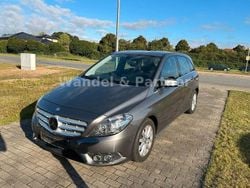 Grau Gebraucht 2012 Mercedes B200 Van / Kleinbus | 10.500 € (Guter Preis)