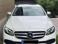 Weiß Gebraucht 2018 Mercedes E200 Limousine | 25.000 € (Fairer Preis)