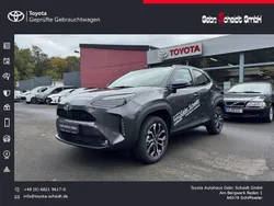 Grau Neu 2025 Toyota Yaris Cross SUV | 31.280 €