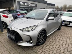 Silber Gebraucht 2023 Toyota Yaris Limousine | 19.970 € (Etwas zu teuer)