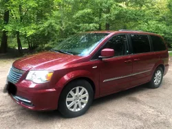 Rot Gebraucht 2014 Chrysler Grand Voyager Van / Kleinbus | 11.900 €