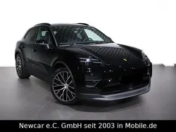 Schwarz Neu 2025 Porsche Macan 4 Electric SUV | 90.670 € (Superpreis)