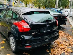 Schwarz Gebraucht 2011 Ford Focus Trend Kombi | 5.900 € (Fairer Preis)