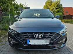 Grau Gebraucht 2021 Hyundai i30 Select Limousine | 14.500 € (Superpreis)