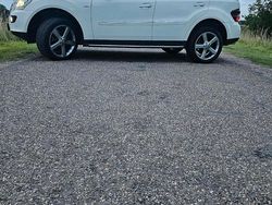 Weiß Gebraucht 2008 Mercedes ML320 Edition SUV | 8.599 €