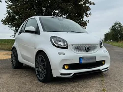 Weiß Gebraucht 2018 Smart ForTwo Cabrio Brabus Cabrio | 22.900 € (Etwas zu teuer)