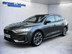 Magnetic grau metallic Gebraucht 2023 Ford Focus ST-Line Kombi | 24.590 € (Fairer Preis)