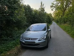 Grau Gebraucht 2004 Peugeot 307 Limousine | 2.999 € (Teuer)