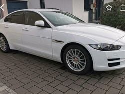 Weiß Gebraucht 2016 Jaguar XE Limousine | 15.900 € (Guter Preis)