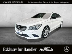 Weiß Gebraucht 2015 Mercedes CLA200 Shooting Brake Urban Kombi | 17.260 € (Fairer Preis)