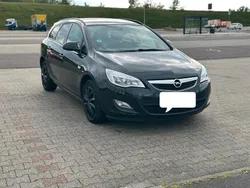 Schwarz Gebraucht 2011 Opel Astra Sport Kombi | 4.800 € (Fairer Preis)