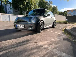 Grau Gebraucht 2005 Mini John Cooper Works Kleinwagen | 2.400 €