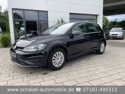 Schwarz Gebraucht 2018 VW Golf VII Trendline Limousine | 11.500 € (Superpreis)