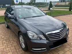 Grau Gebraucht 2010 Mercedes E200 Avantgarde Kombi | 7.600 €