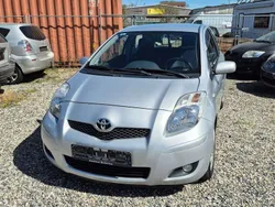 Grau Gebraucht 2009 Toyota Yaris Sol Limousine | 2.590 € (Superpreis)