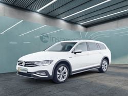 Weiß Gebraucht 2021 VW Passat Alltrack Kombi | 32.655 € (Teuer)