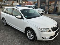 Weiß Gebraucht 2016 Skoda Octavia Ambition Kombi | 7.900 € (Etwas zu teuer)