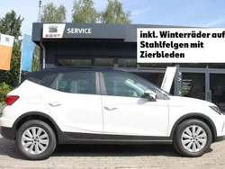 Weiß/schwarz Gebraucht 2024 Seat Arona Style SUV | 22.790 € (Fairer Preis)
