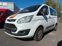 Weiß Gebraucht 2017 Ford Transit Custom Van / Kleinbus | 11.990 € (Etwas zu teuer)