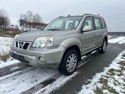 Grau Gebraucht 2003 Nissan X-Trail SUV | 3.999 € (Fairer Preis)