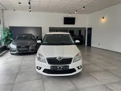 Weiß Gebraucht 2014 Skoda Fabia Best of Limousine | 8.800 € (Fairer Preis)