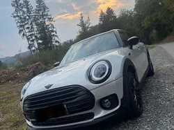 Weiß Gebraucht 2023 Mini Cooper Clubman Kombi | 24.500 € (Guter Preis)