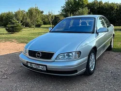 Grau Gebraucht 2002 Opel Omega Edition Limousine | 5.400 € (Teuer)