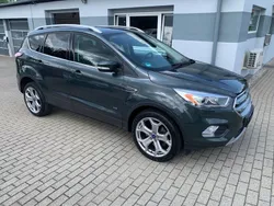 Mambagrün (metallic) Gebraucht 2017 Ford Kuga Titanium SUV | 16.990 € (Fairer Preis)