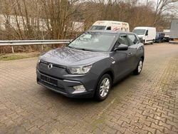 Grau Gebraucht 2017 Ssangyong (KGM) Tivoli SUV | 6.450 € (Guter Preis)